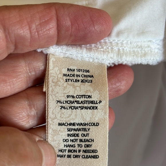 Soft Surroundings The Ultimate Skinny Pedal Pusher white denim High Rise Size 8 - Picture 6 of 7